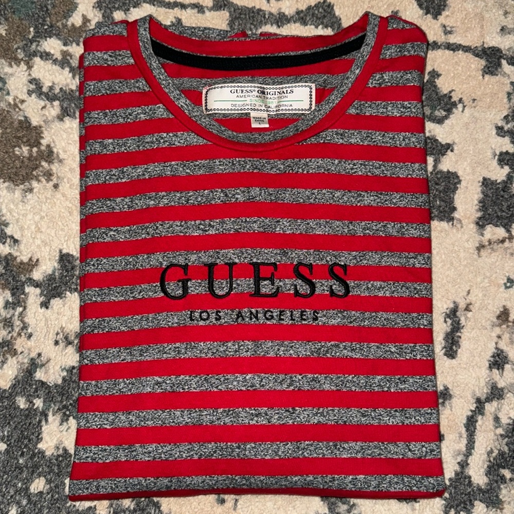 Authentic GUESS T-shirt men’s large